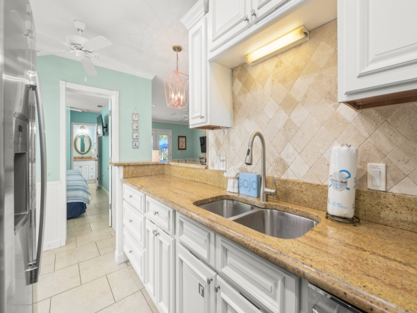 Holmes Beach Vacation Home with Pool 4 houses to beach